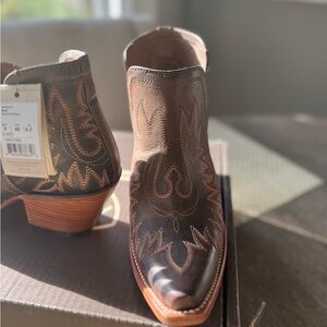 Ariat Weathered Brown Fashion Boots